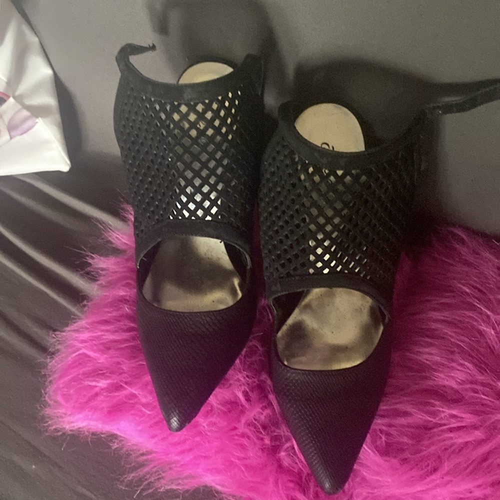 Classy pointed toe Heels